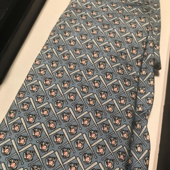 Two vineyards vines ties - Picture 3 of 3